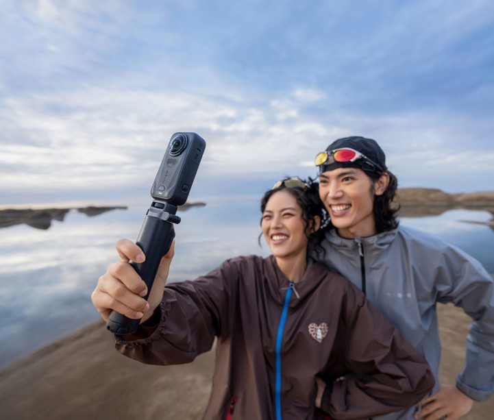Insta360 X6