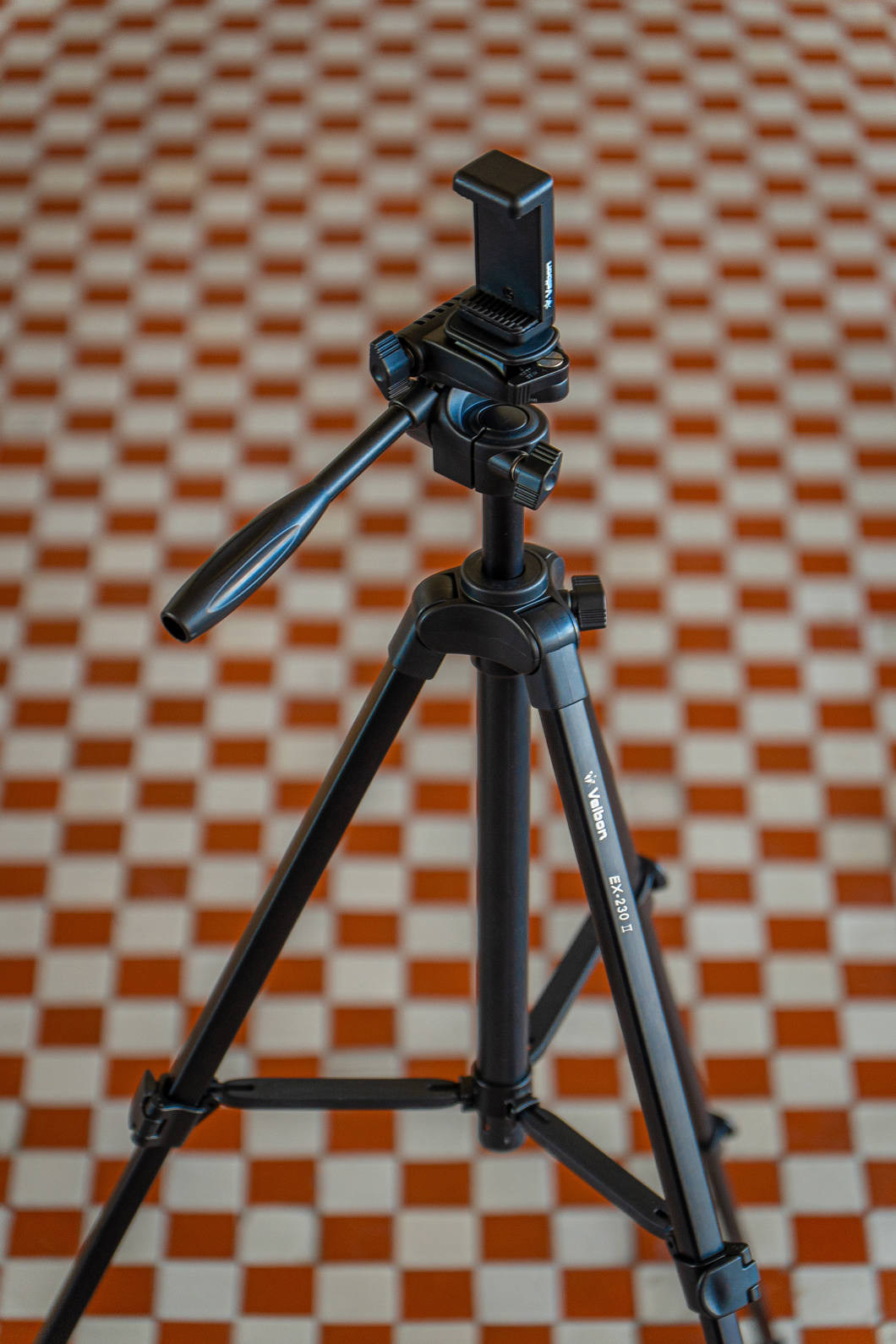 Velbon EX-230II with smartphone holder