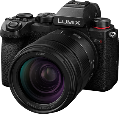 Lumix S5D with S-R28200 F/4-7.1 KIT 