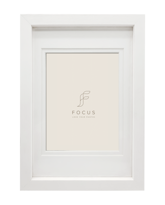 Dahlia White 18x24/PP 13x18