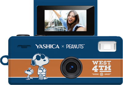 Funtastic Keychain Camera (Basketball Snoopy)
